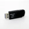 Clé USB 3.1 128 Go noire – vue face, connecteur déployé